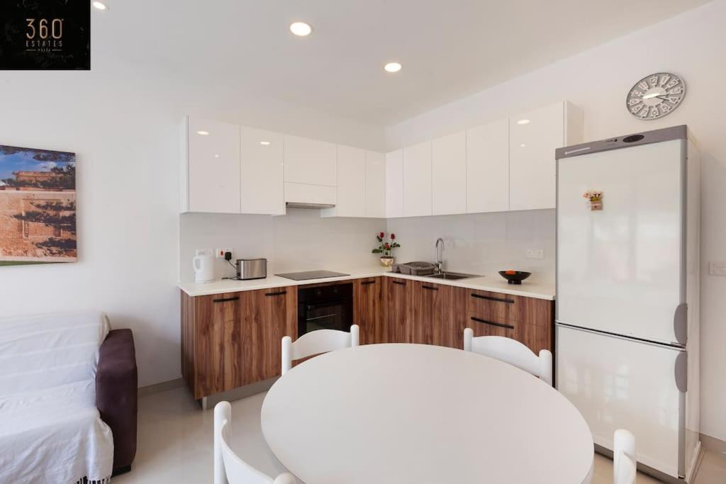 Comfy Apt With Terrace, 5 Mins To Sliema Ferries By 360 Estates Gzira Ngoại thất bức ảnh
